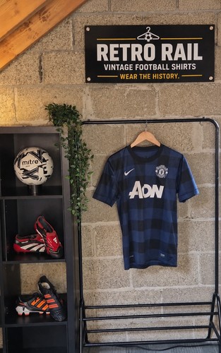 Man utd retro nike aon - retro, away