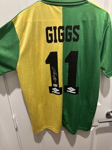 Ryan giggs signed autographed - giggs, signed/autographed